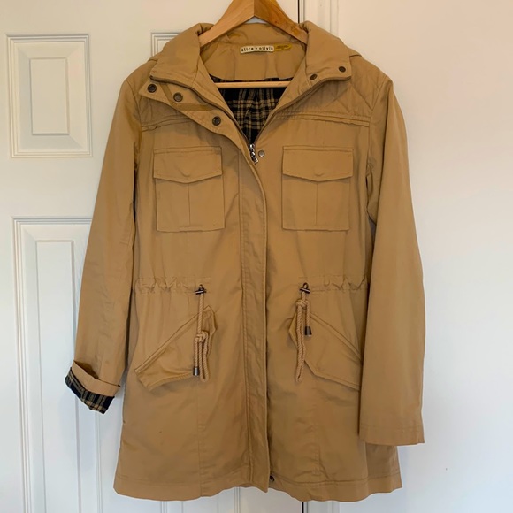 Alice + Olivia Jackets & Blazers - Alice + Olivia tan jacket with flannel lining